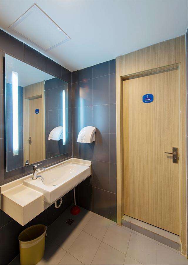 Hanting Hotel Shanghai Chunsha Jinhui Plaza エクステリア 写真